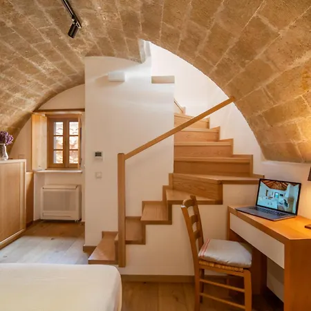 Bastione Malvasia 모넴바시아